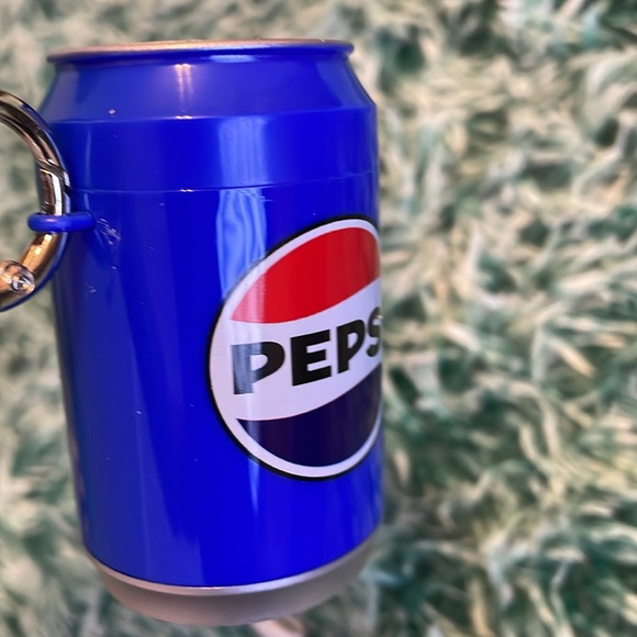 Bundle - Picture 6 of 16